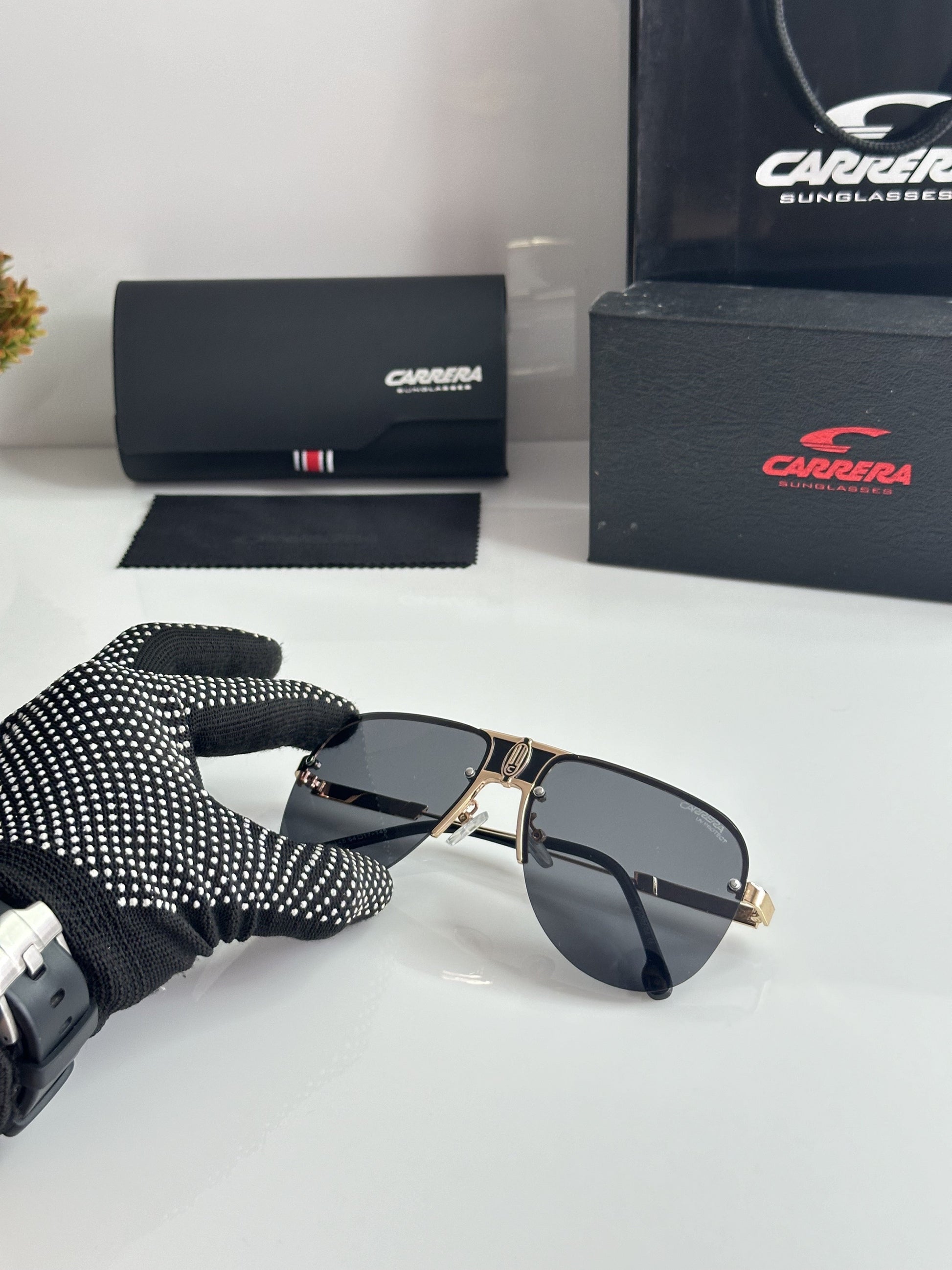 Carrera Gold Black with original box and kit