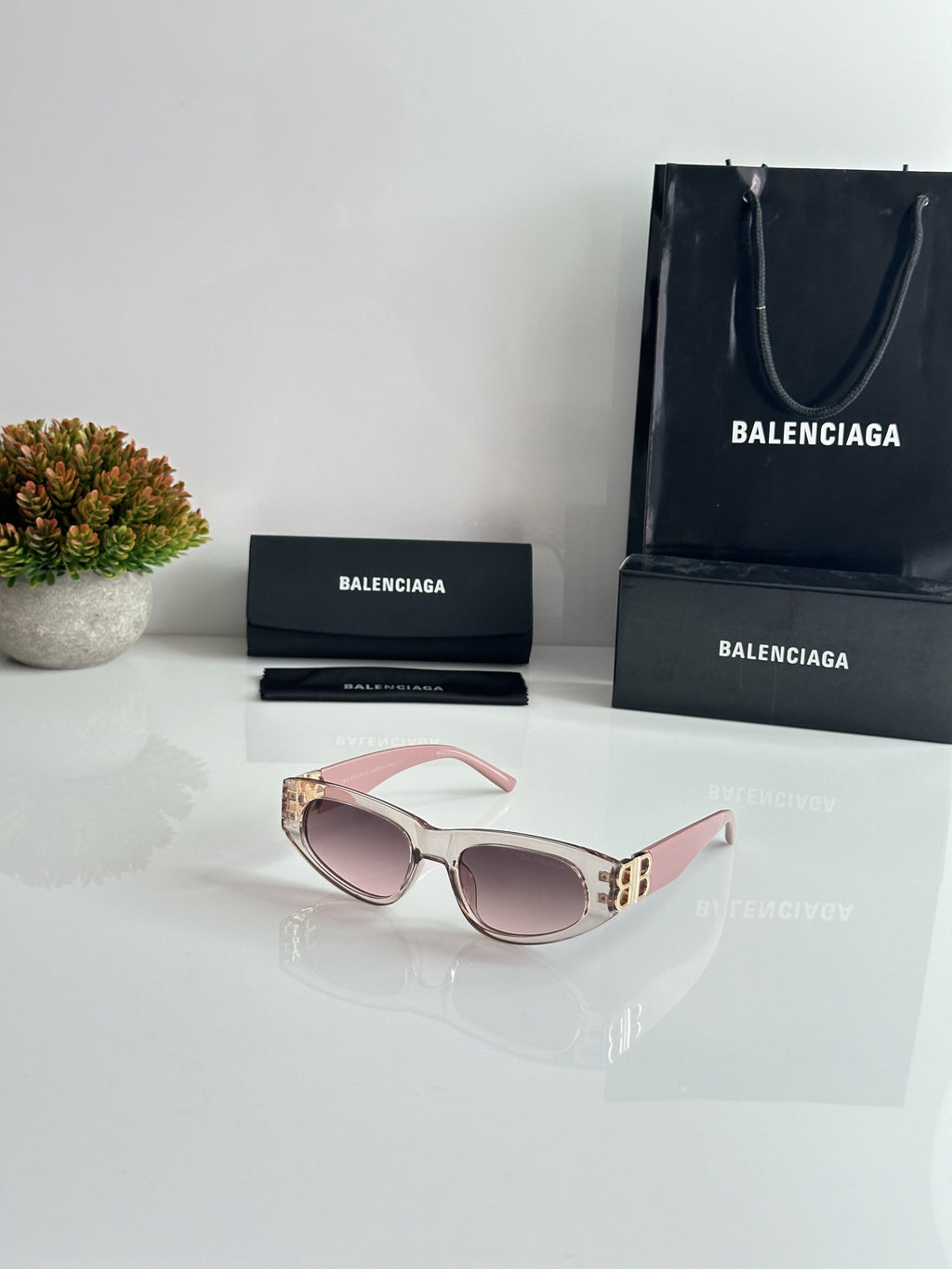 Balenciaga Pink for women's with original box and kit