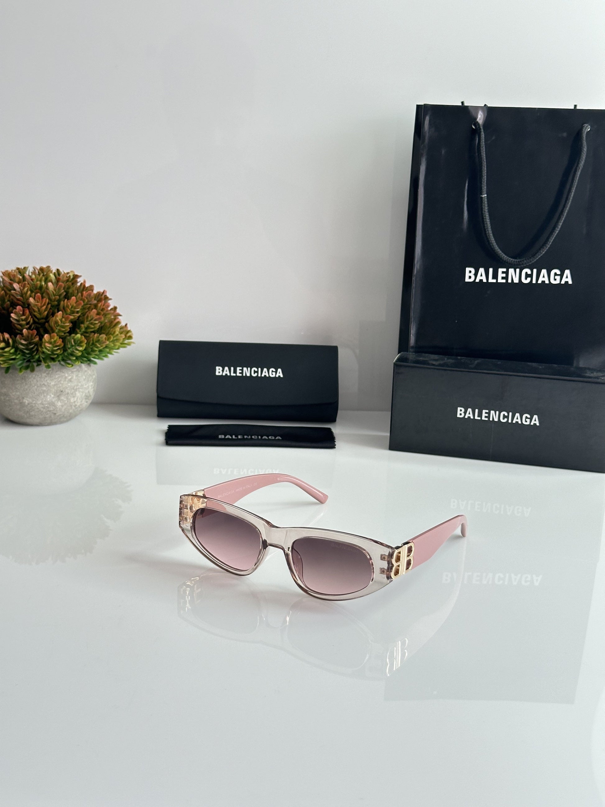 Balenciaga Pink for women's with original box and kit