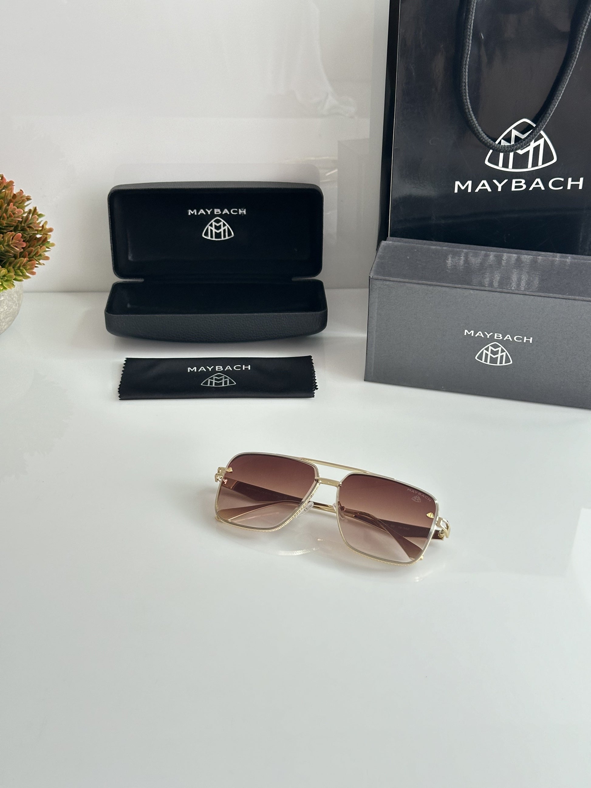 Maybach Gold Brown with original box and kit