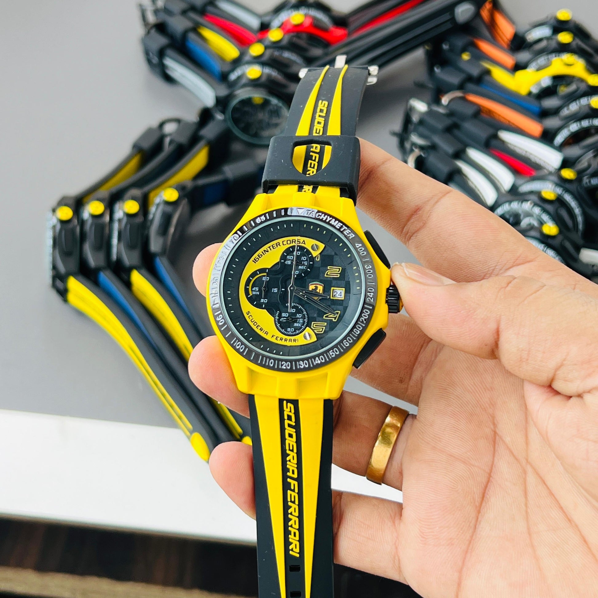 FERRARI SCUDERIA YELLOW