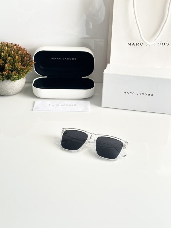 Marc Jacobs Water Black sunglasses with original box and kit