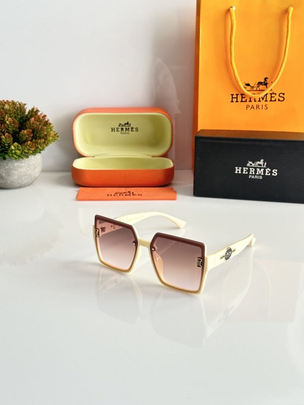 Hermes Cream Pink for women's