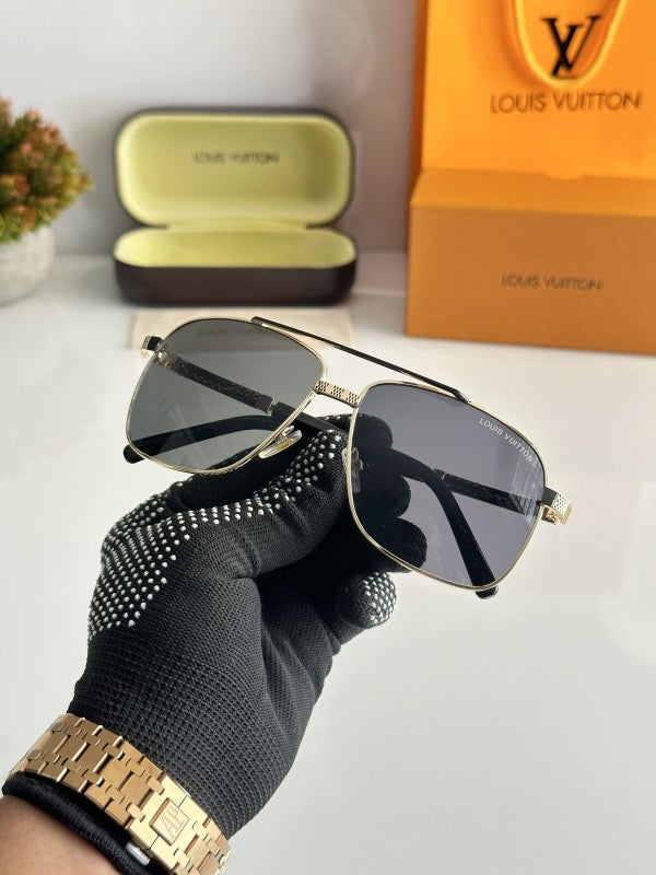 LOUIS VUITTON GOLD BLACK sunglasses WITH ORIGINAL BOX AND KIT