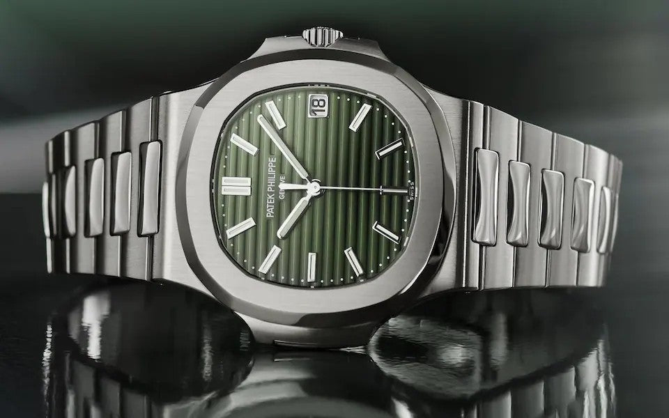 PATEK PHILIPPE Nautilus Mad Watch Quartz Movement Green Dial Dated Watch For Men's