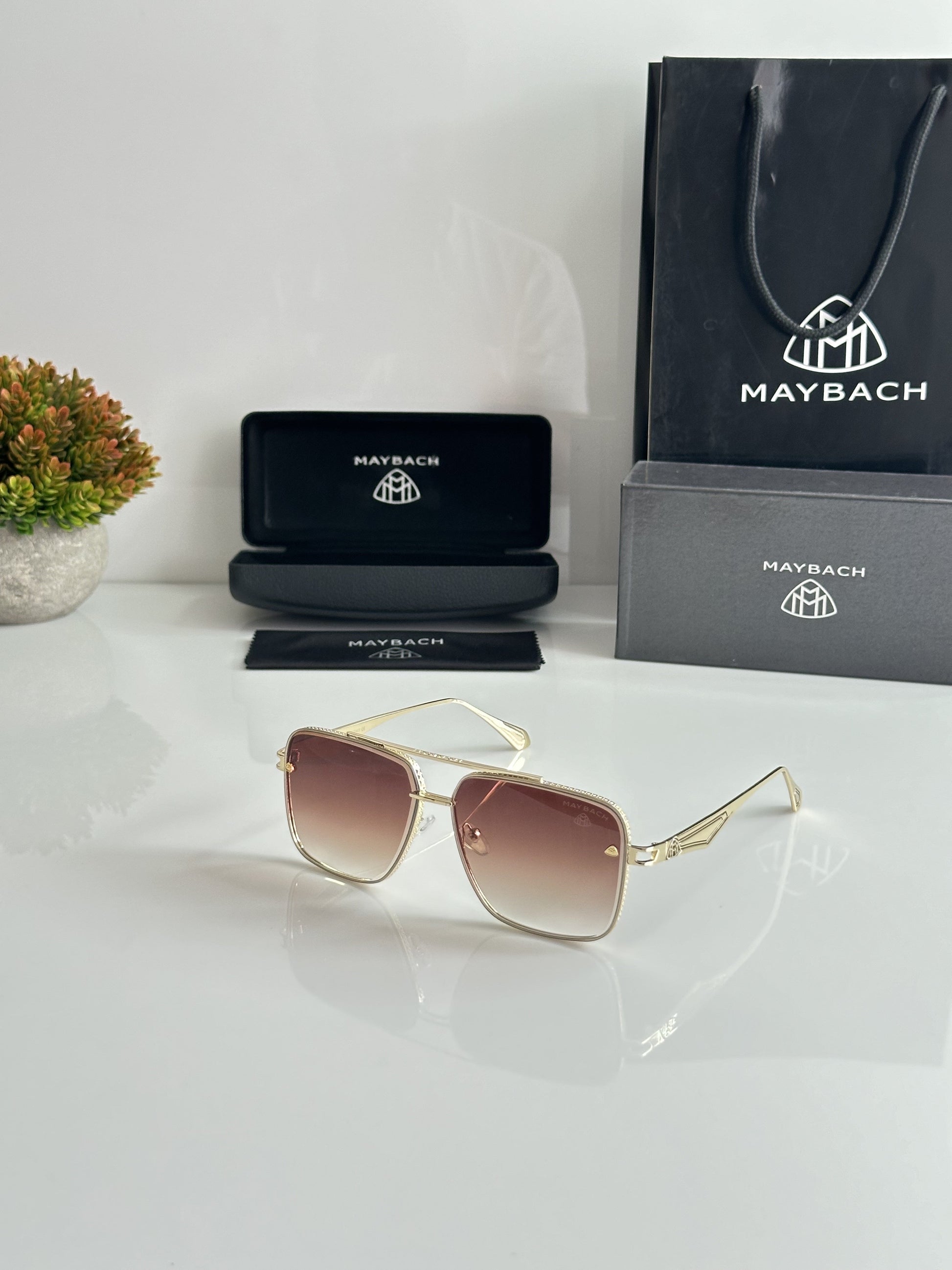 Maybach Gold Brown with original box and kit