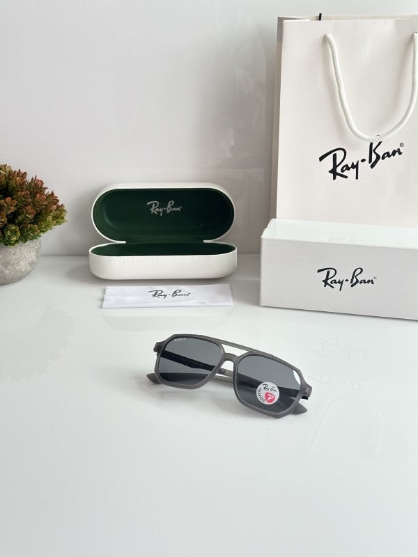 Rayban Grey Black with original box and kit