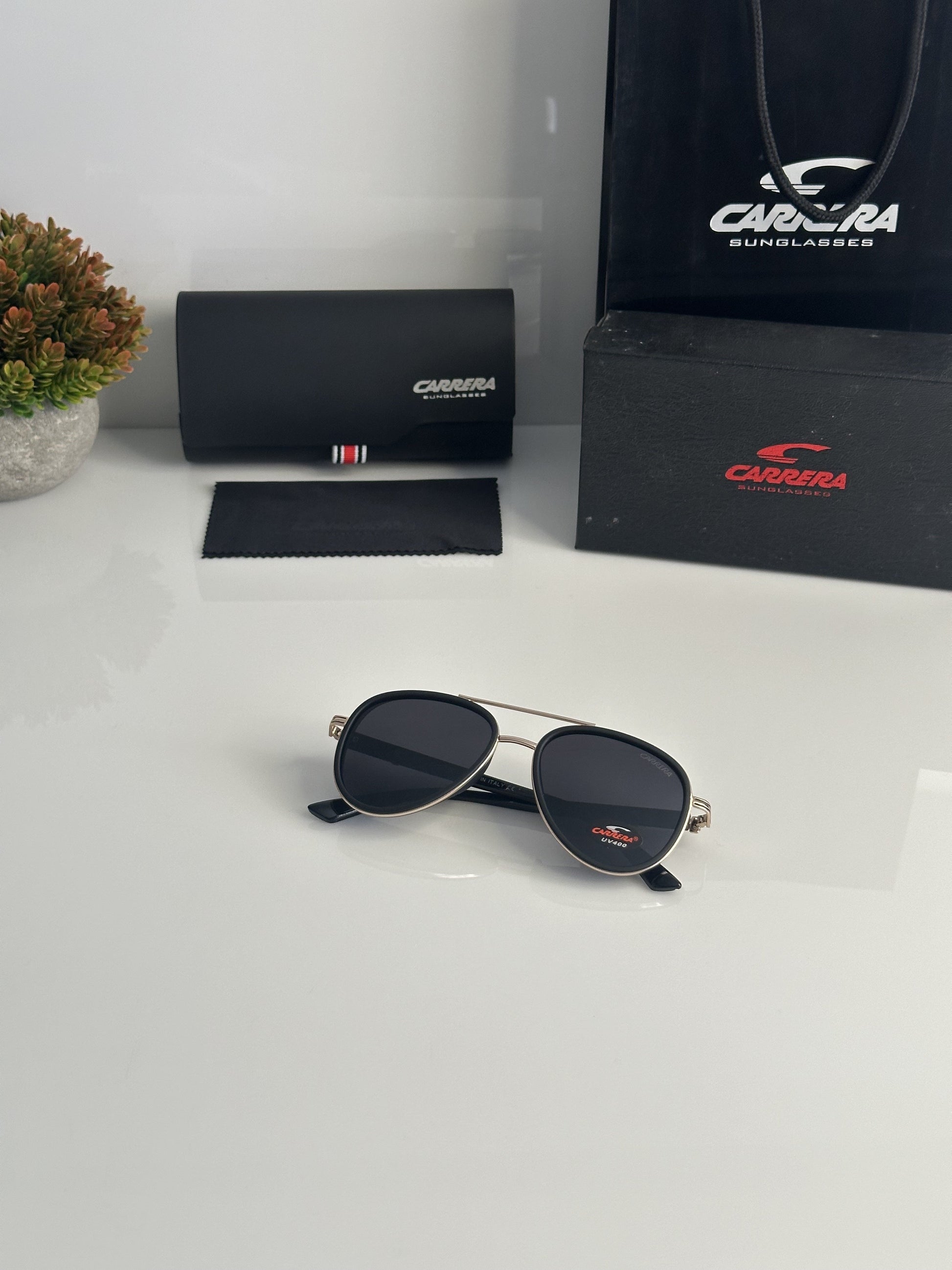 Carrera Black with original box and kit