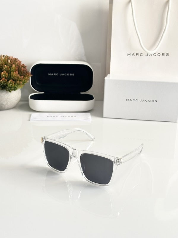 Marc Jacobs Water Black sunglasses with original box and kit