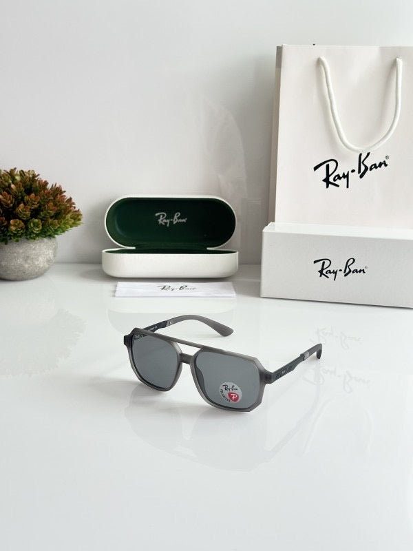 Rayban Grey Black with original box and kit