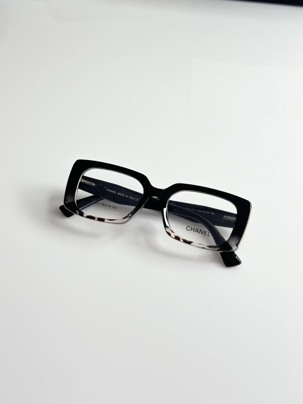 Chanel WMNS 3123 Tiger Black Frame