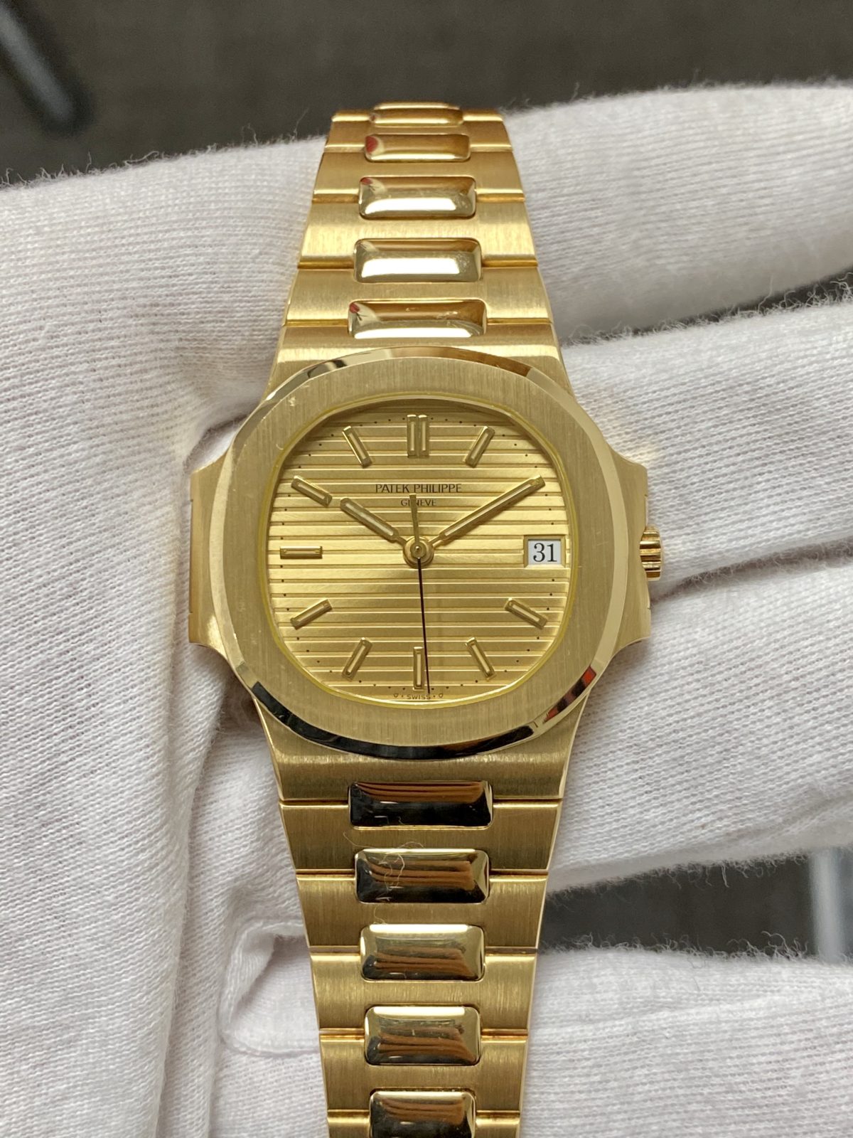 Patek Philippe Nautilus (JAPAN 1st) Mad Watch Qurtz Movement Gold Dated Watch For Men's