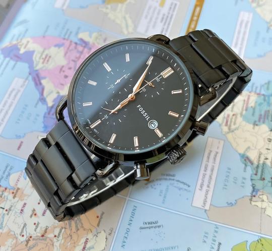 FOSSIL COMMUTER WITH FULL BLACK WITH CHAIN BELT