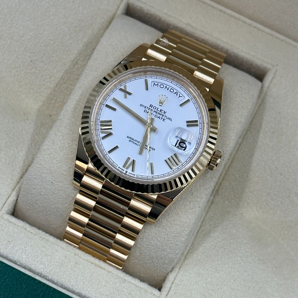 ROLEX OYSTER PERPETUAL Day-Date QUARTZ White Dial Men's Watch