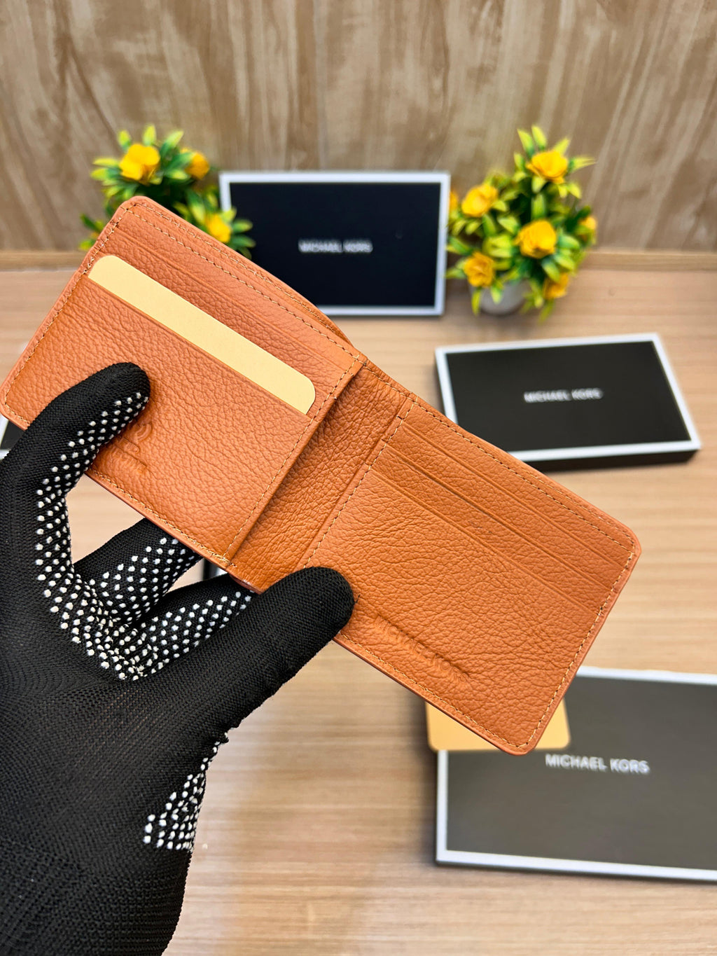 MICHAEL KORS Premium wallet & Keychain Set with Brand Box