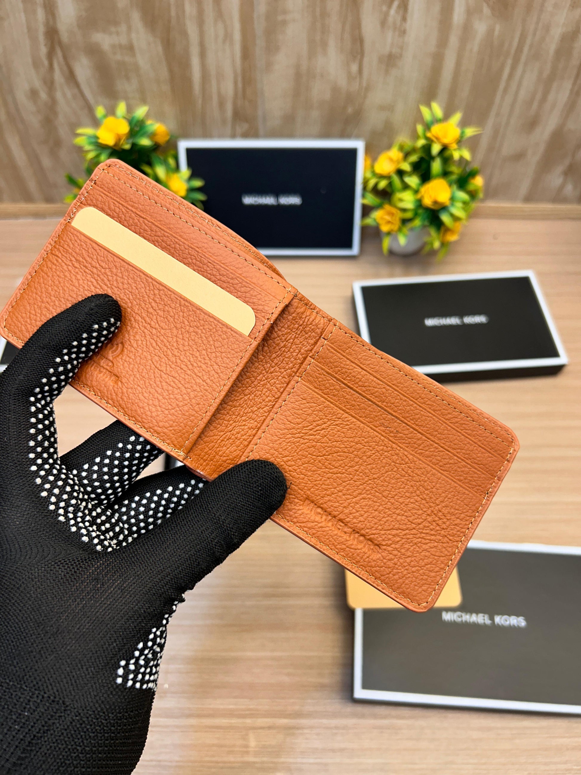 MICHAEL KORS Premium wallet & Keychain Set with Brand Box