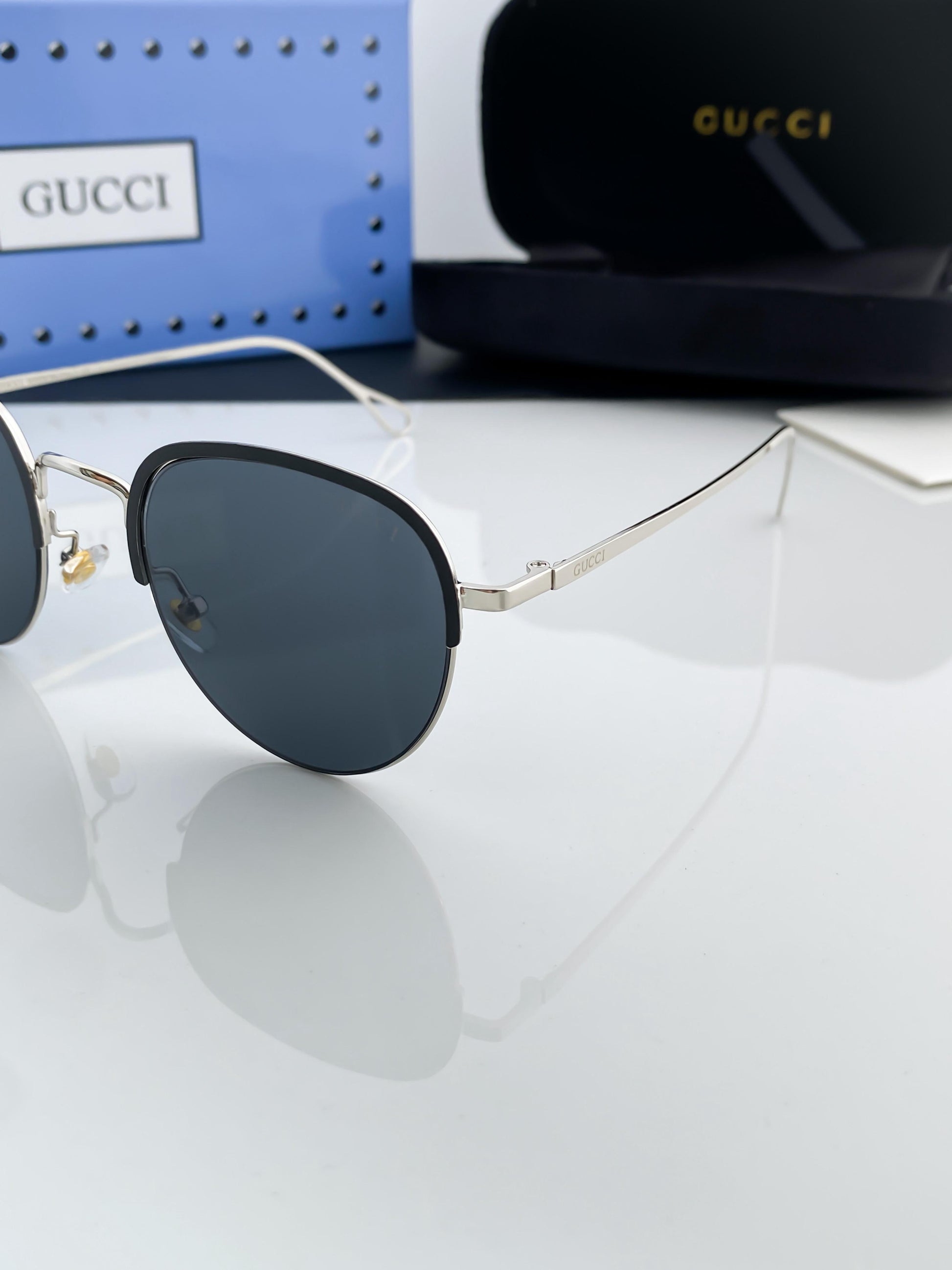 Gucci silver black sunglasses with original box and kit