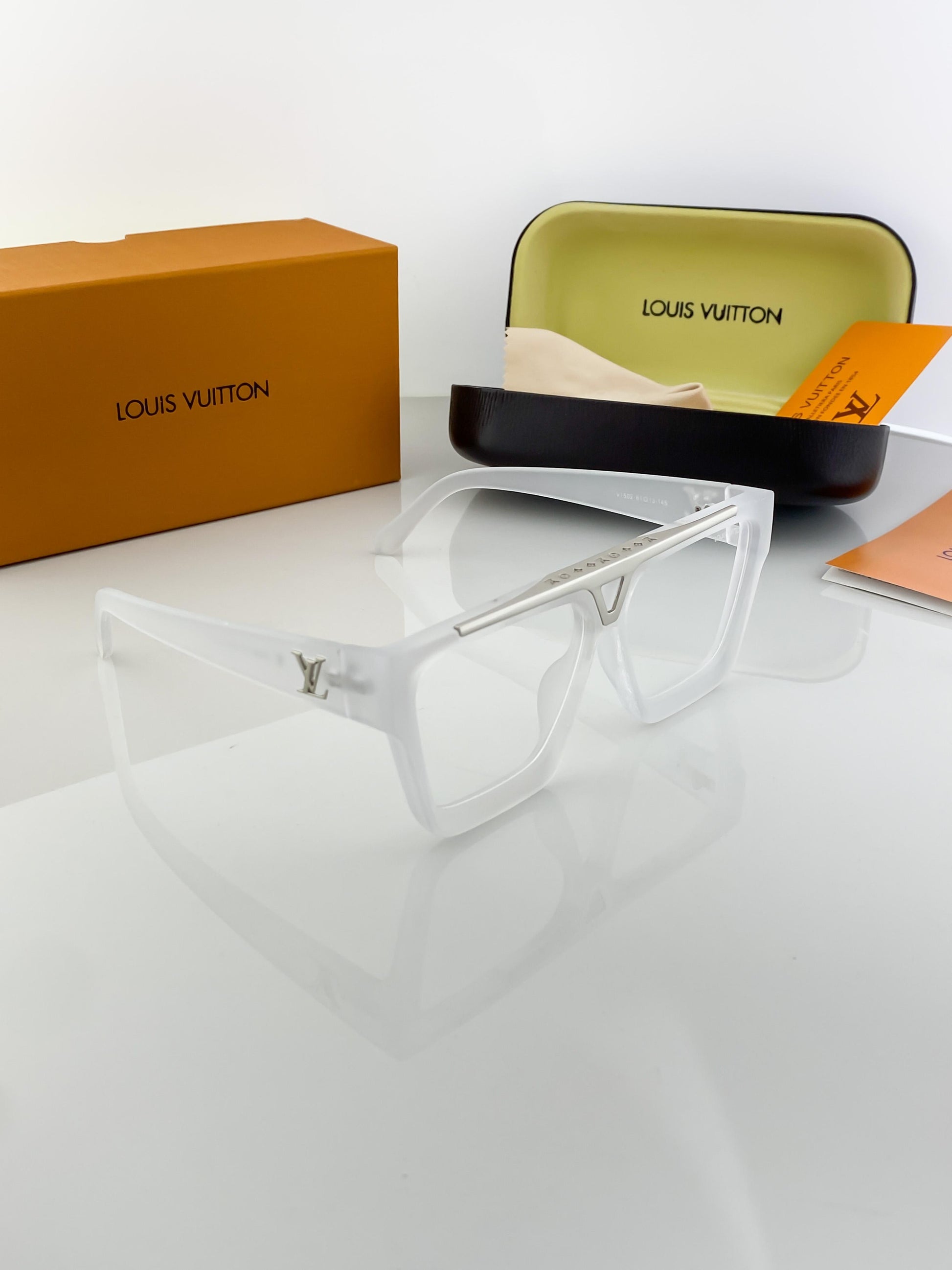 Louis Vuitton sunglasses with original box and kit