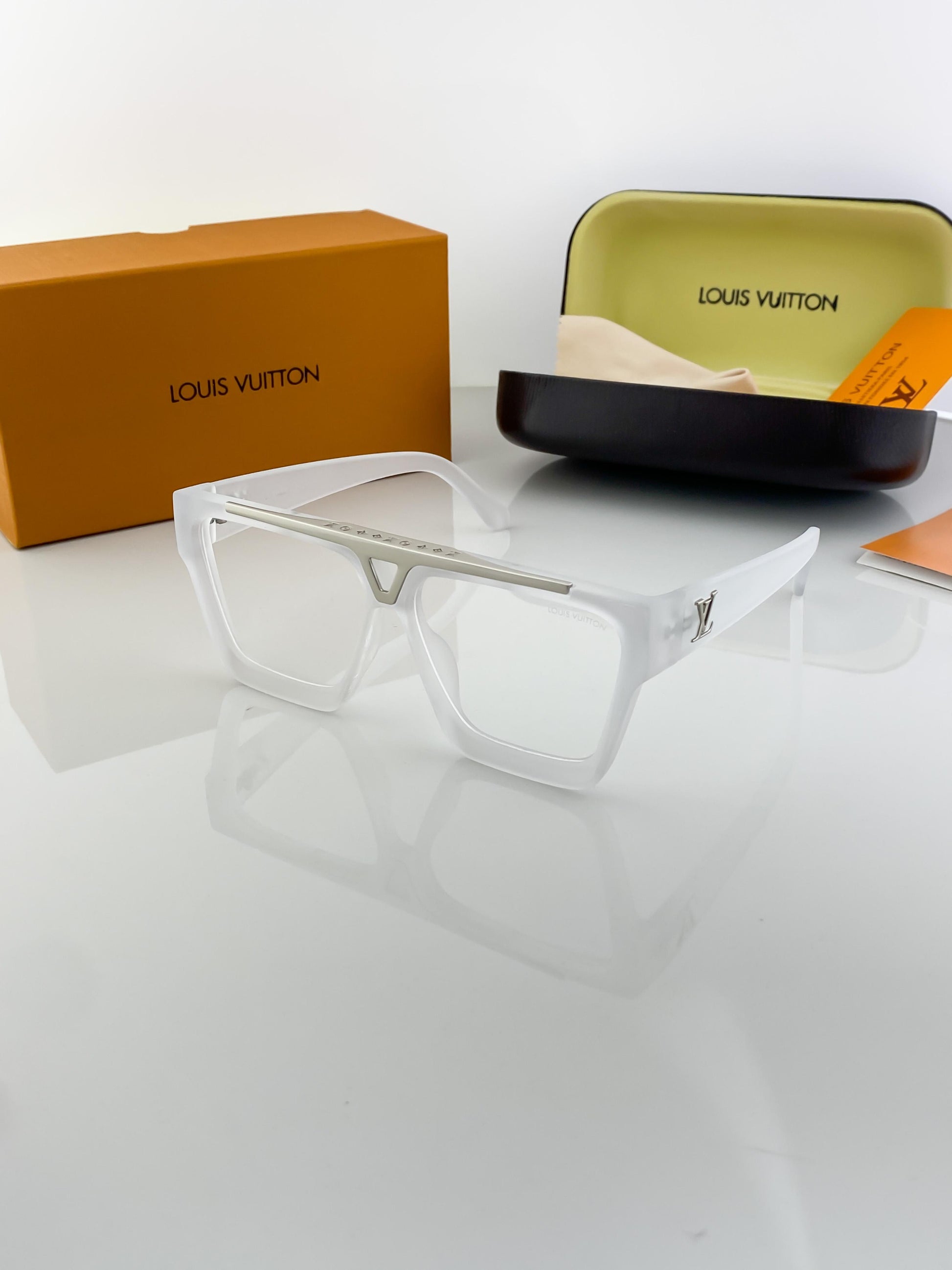 Louis Vuitton sunglasses with original box and kit