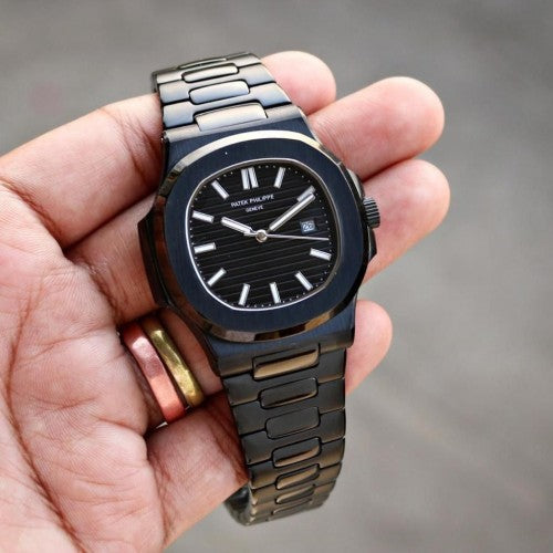 Patek Philippe Nautilus All black - Quartz Movement Dated Watch