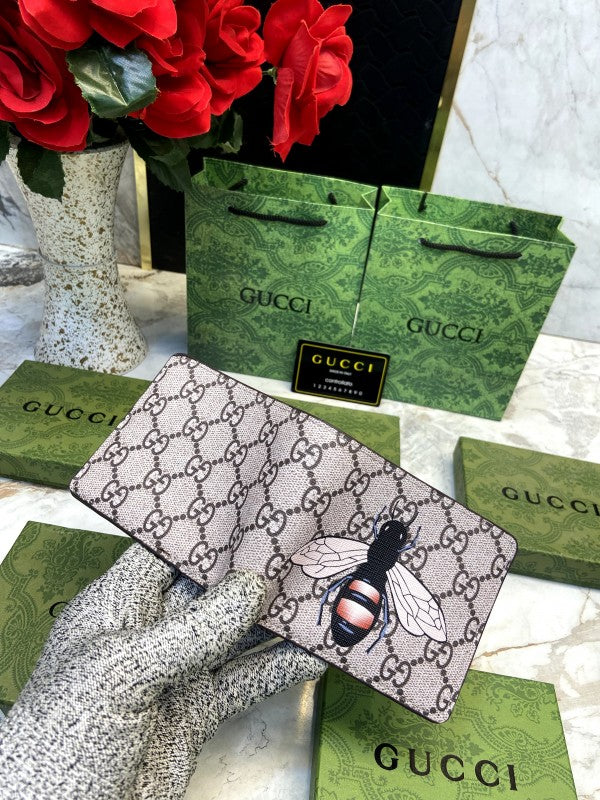 GUCCI BEE WALLET WITH  DUST BAG AND BOX