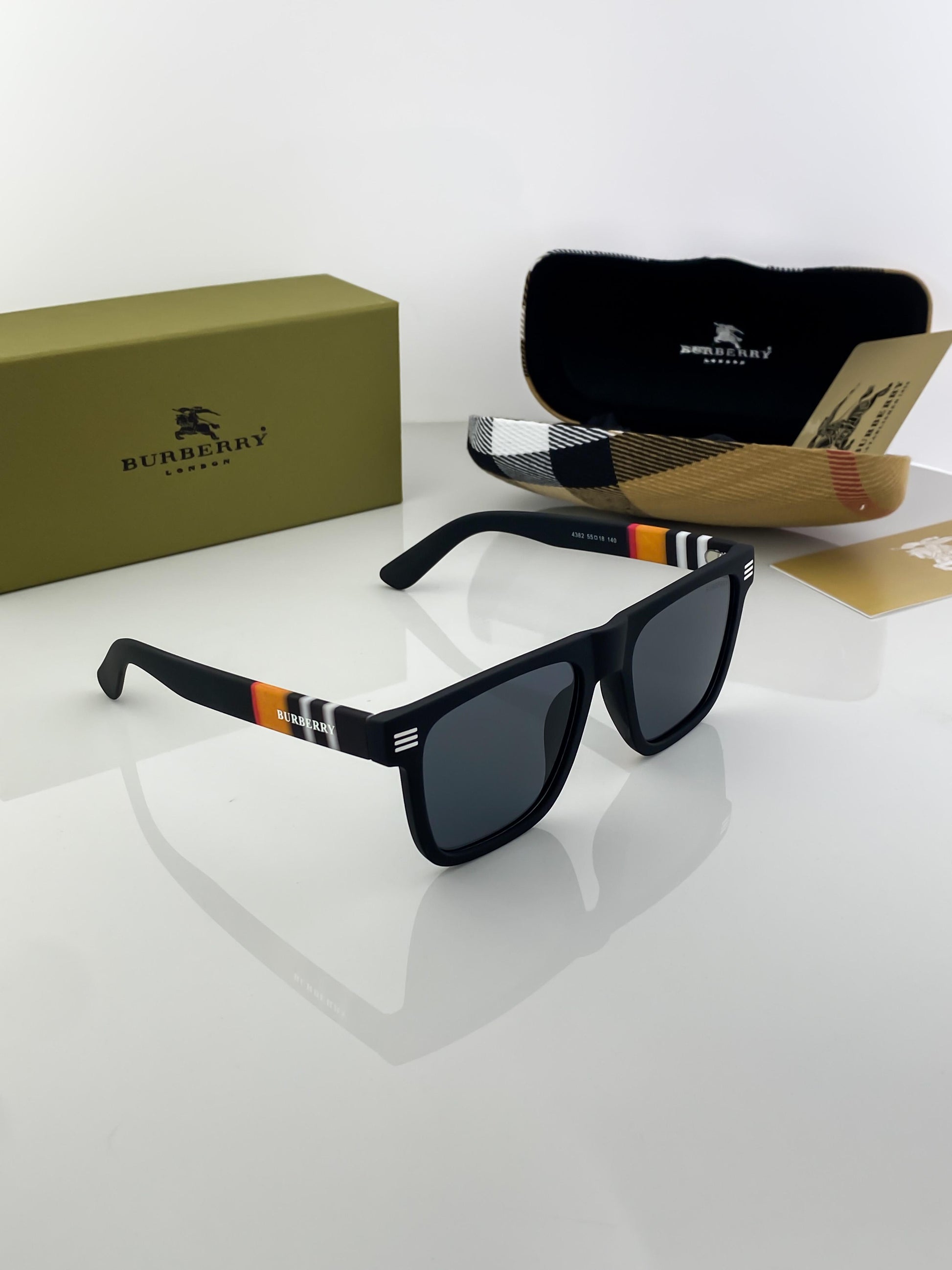Burberry black sunglasses with original box and kit