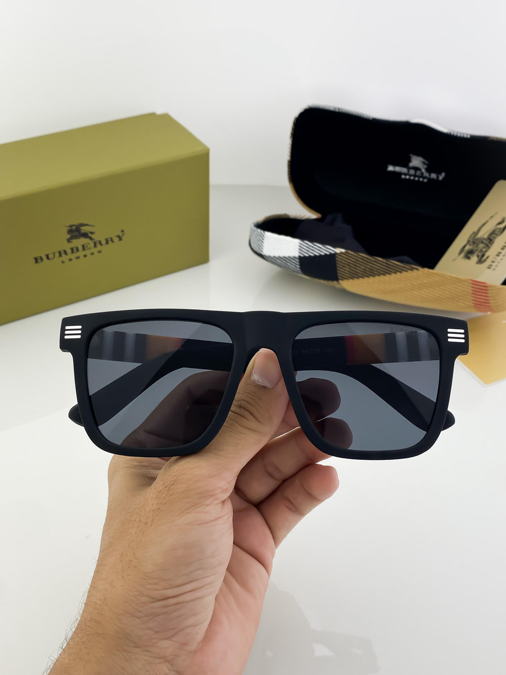 Burberry black sunglasses with original box and kit
