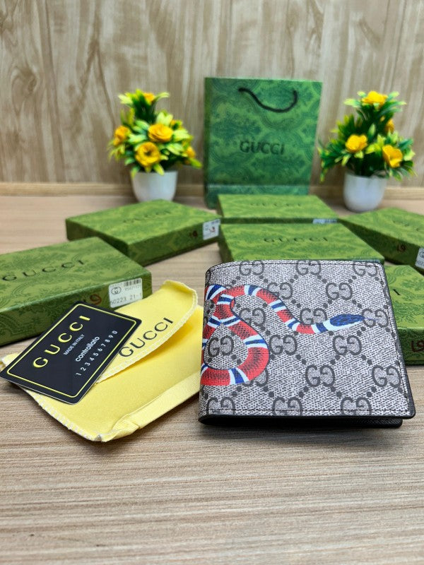 GUCCI SNAKE WALLET WITH  DUST BAG AND BOX