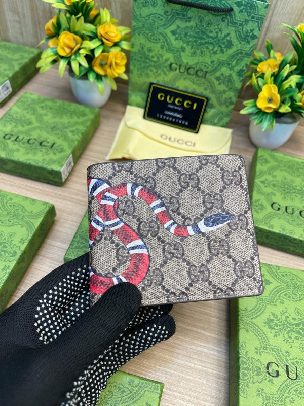 GUCCI SNAKE WALLET WITH  DUST BAG AND BOX