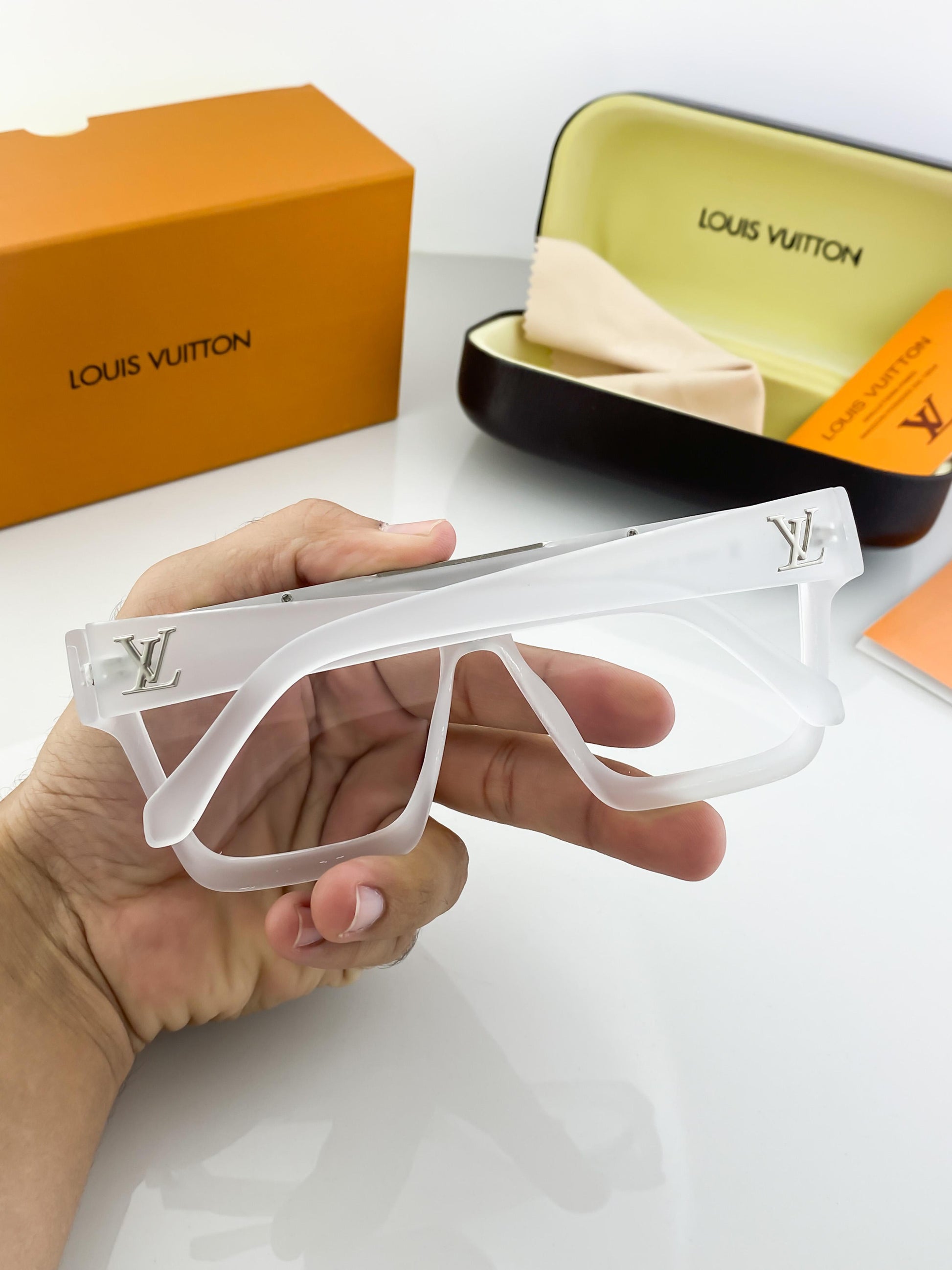 Louis Vuitton sunglasses with original box and kit