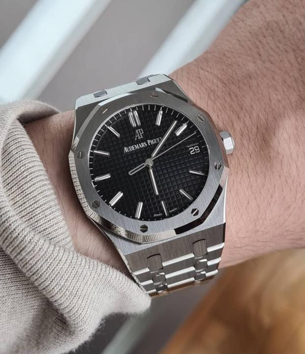 Audemars Piguet Royal Oak Silver Black JAPAN 1ST (BATTERY MODEL)