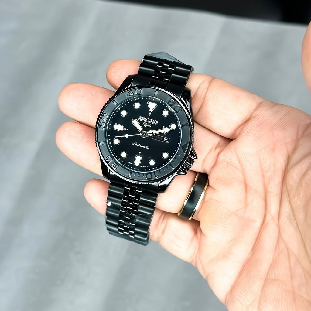 Seiko full black chain belt watch