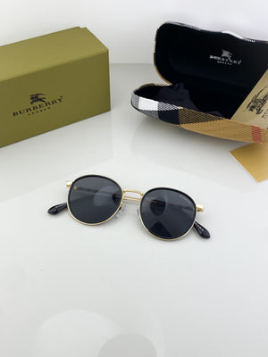 Burberry black sunglasses with original box and kit