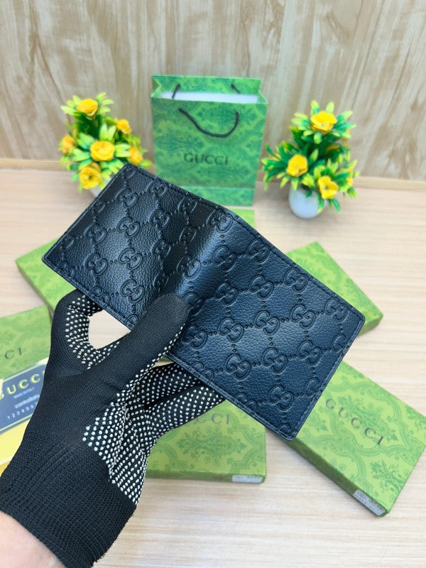 GUCCI WALLET WITH  DUST BAG AND BOX