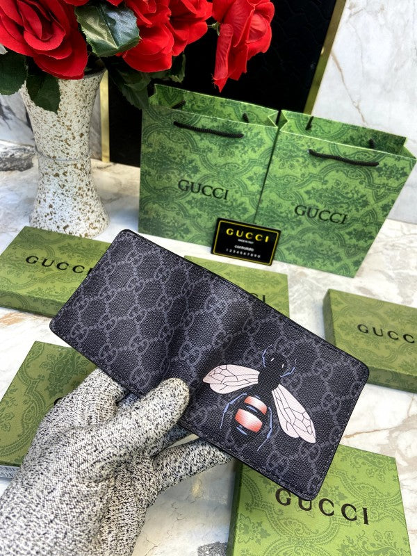 GUCCI BEE WALLET WITH  DUST BAG AND BOX